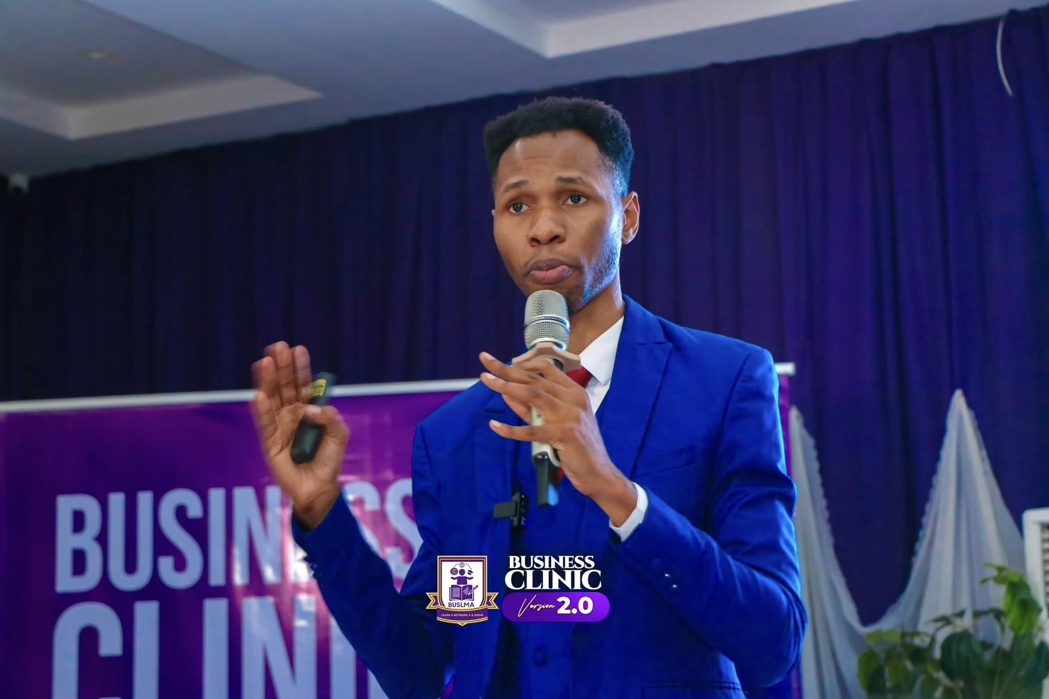 AI Literacy Academy Founder Fii Stephen facilitating a session at the BUSLMA Business Clinic